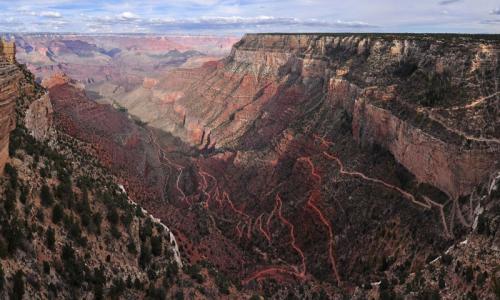 Bright Angel Trail from Hermits Rest Road on the South RIm