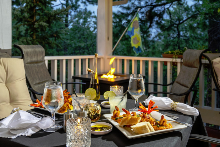 Sheridan House Inn — , 
