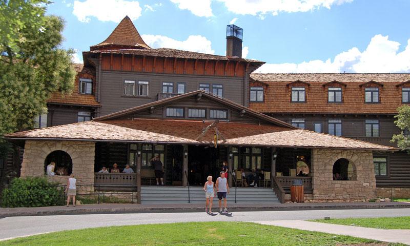 El Tovar Hotel in the Grand Canyon