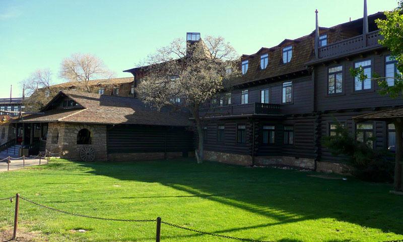 El Tovar Hotel in the Grand Canyon