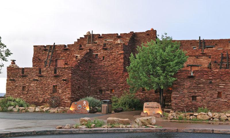 Hopi House along the South Rim