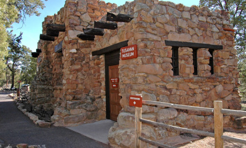 Tusayan Museum / Ruins
